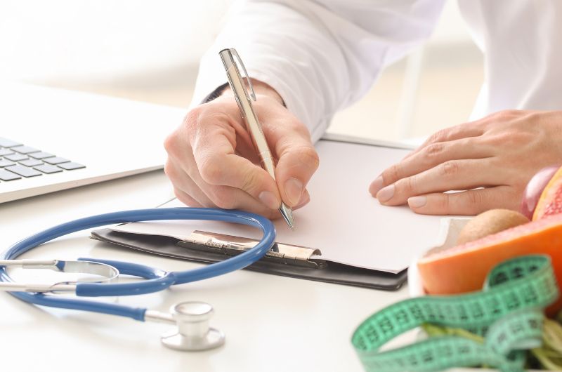 dinh dưỡng được coi là một trụ cột thiết yếu trong phương pháp tiếp cận điều trị đa phương thức